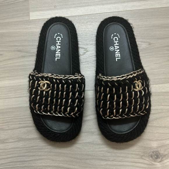 Chanel 2022 Black Knit Slides size 39 - Picture 1 of 6